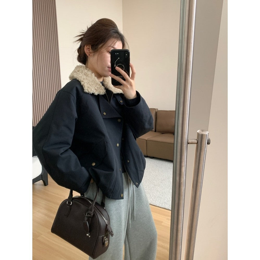 Damen Kurze Oversize-Bomberjacke mit Teddykragen und Druckknopfdetails Shop Nory