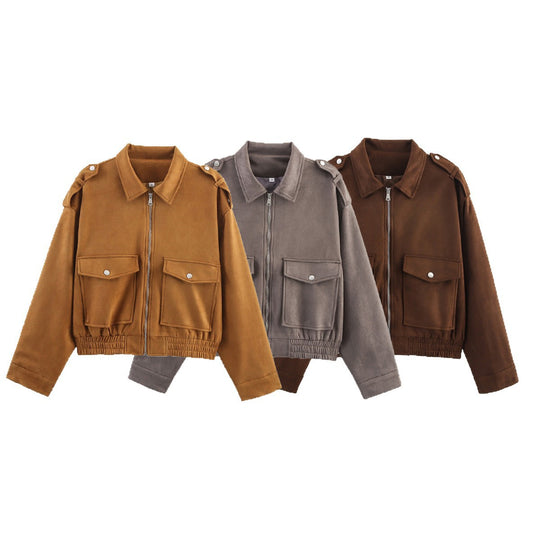 Damen Kurzjacke im Utility‑Bomberstil mit aufgesetzten Pattentaschen, Schulterklappen und elastischem Saum Shop Nory