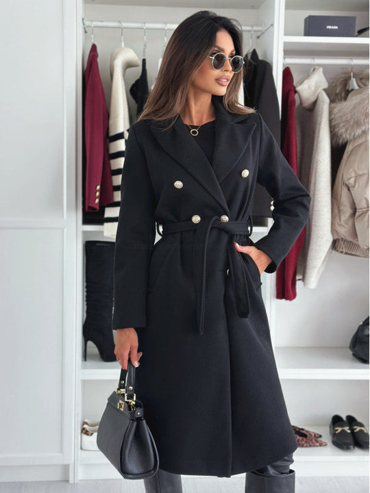 Damen eleganter Trenchcoat mit tailliertem Schnitt und seitlichen Taschen