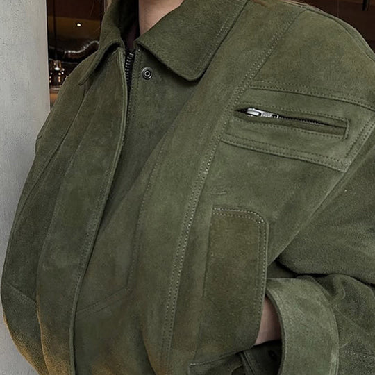 Damen Kurzer Veloursleder-Bomber mit elastischer Taillierung und überschnittener Schulter Shop Nory