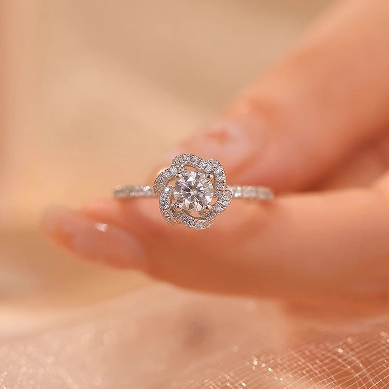 Damen Eleganter Blumenring mit funkelndem Zirkonia Shop Nory