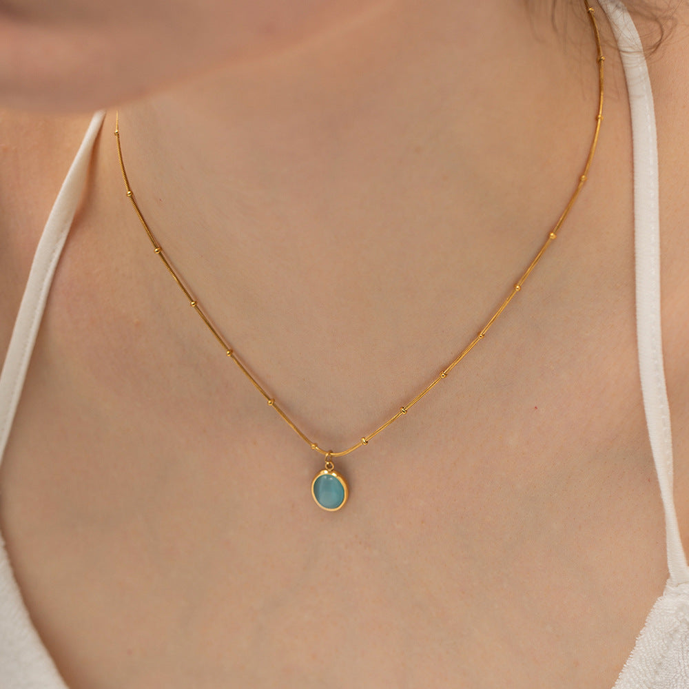 Damen Halskette mit elegantem ovalem Anhänger und hypoallergener Edelstahlverarbeitung Shop Nory