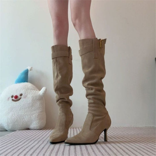 Damen kniehohe Slouch-Stiefel mit spitz zulaufender Kappe und schlankem Stiletto Shop Nory