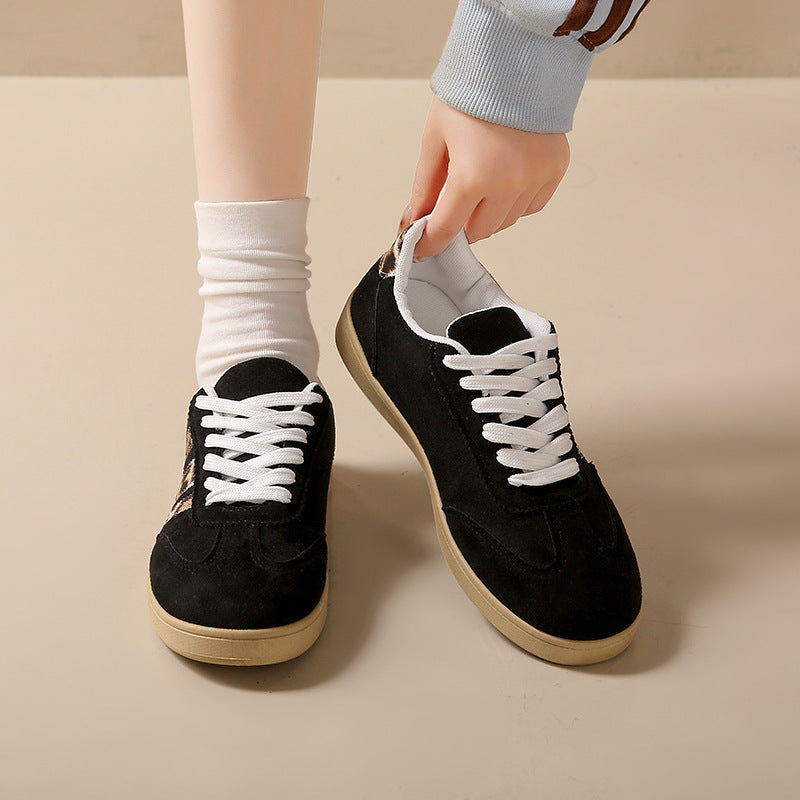 Damen Sneakers aus Wildleder mit modischem Leopardenmuster