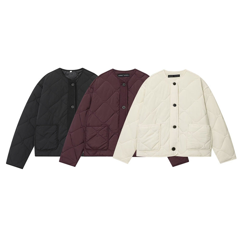 Damen Gesteppte Oversize‑Steppjacke mit Rundhalsausschnitt, aufgesetzten Taschen und Knopfleiste Shop Nory