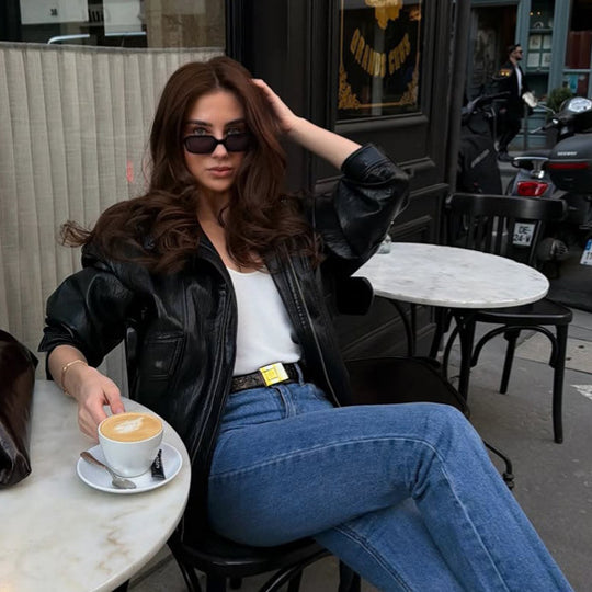 Damen Gerade geschnittene Jeans mit hoher Taille, rohem Saum und leichtem Bootcut Shop Nory