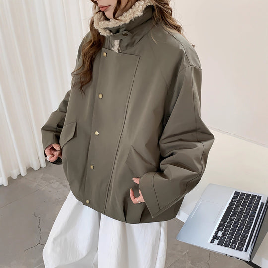 Damen Oversize-Kurzjacke mit Teddykragen und Pattentaschen Shop Nory
