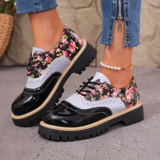 Damen Budapester-Schnürschuh mit floralem Print Lacklederbesatz und grober Profilsohle Shop Nory