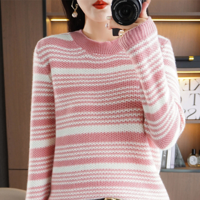 Damen Kuscheliger Streifenpullover aus Mohair‑Optik mit kastiger Passform und Rundhalsausschnitt Shop Nory