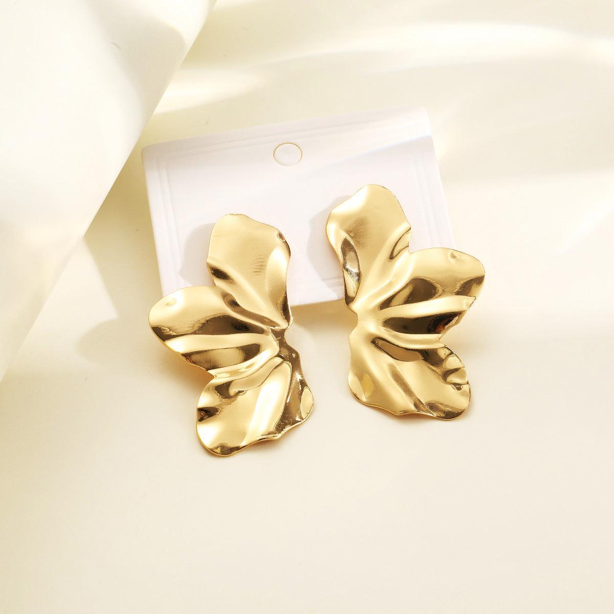 Damen Ohrringe mit kunstvollem Blumen-Design Shop Nory