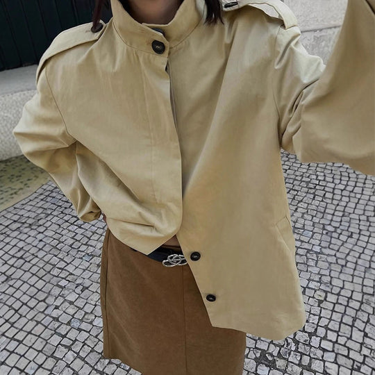 Damen Kurzbluse-Trench mit Stehkragen, Schulterpatten und Ballonärmeln Shop Nory