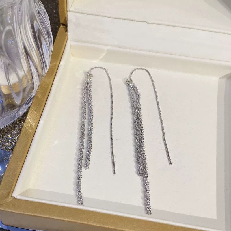 Damen Ohrringe mit schimmerndem Ketten-Design Shop Nory
