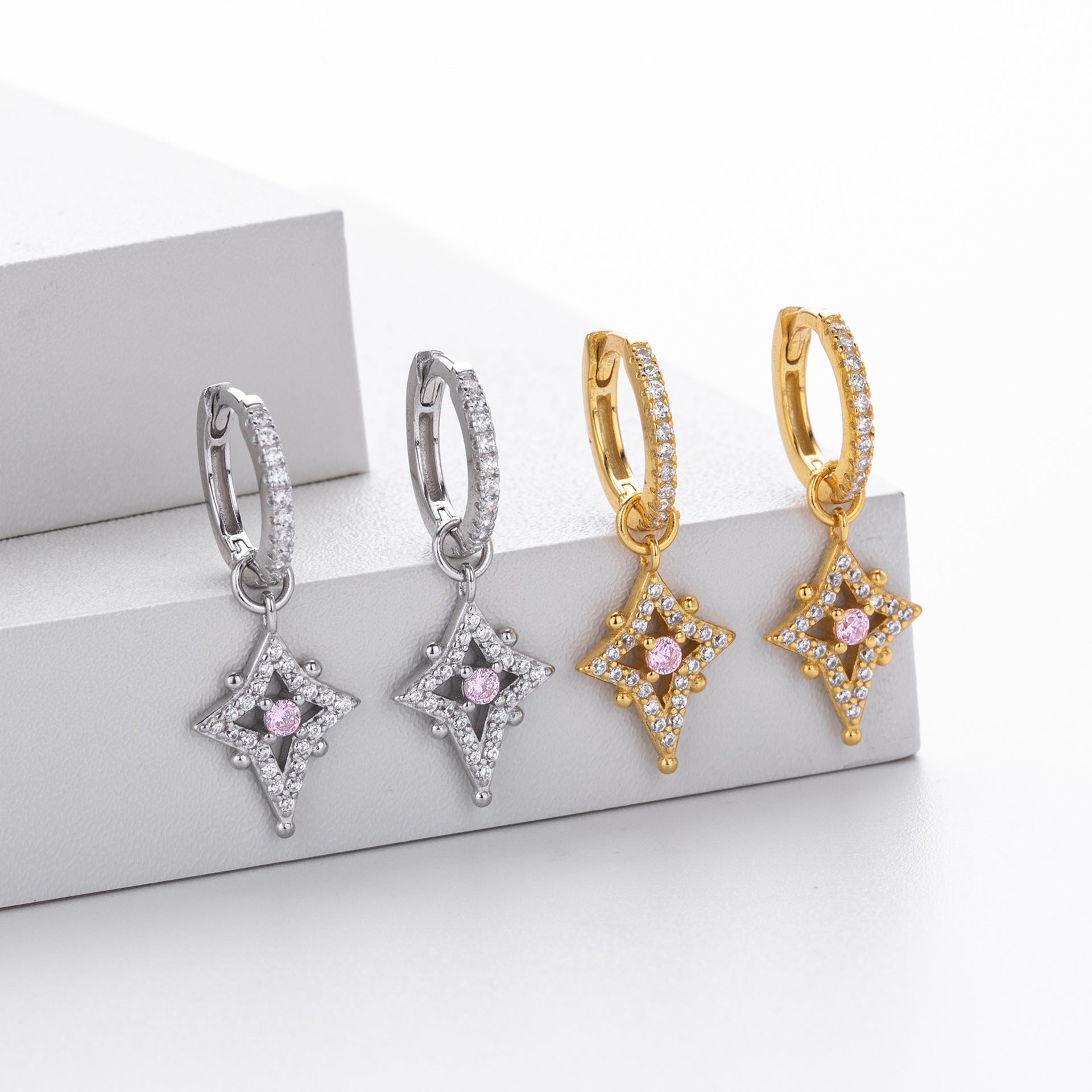 Damen Ohrhänger mit funkelndem Zirkon und eleganter Fassung Shop Nory