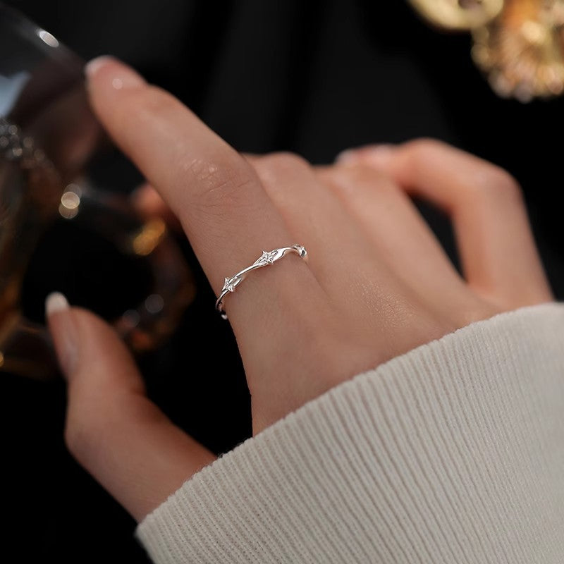 Damen filigraner Ring mit stilvollen Zierakzenten Shop Nory