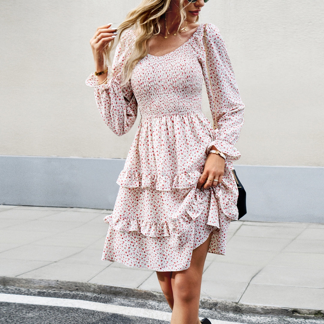 Damen nan smockiertes Carmen-Minikleid mit Puffärmeln, taillierter Smok-Büste und asymmetrischem Volantsaum Shop Nory