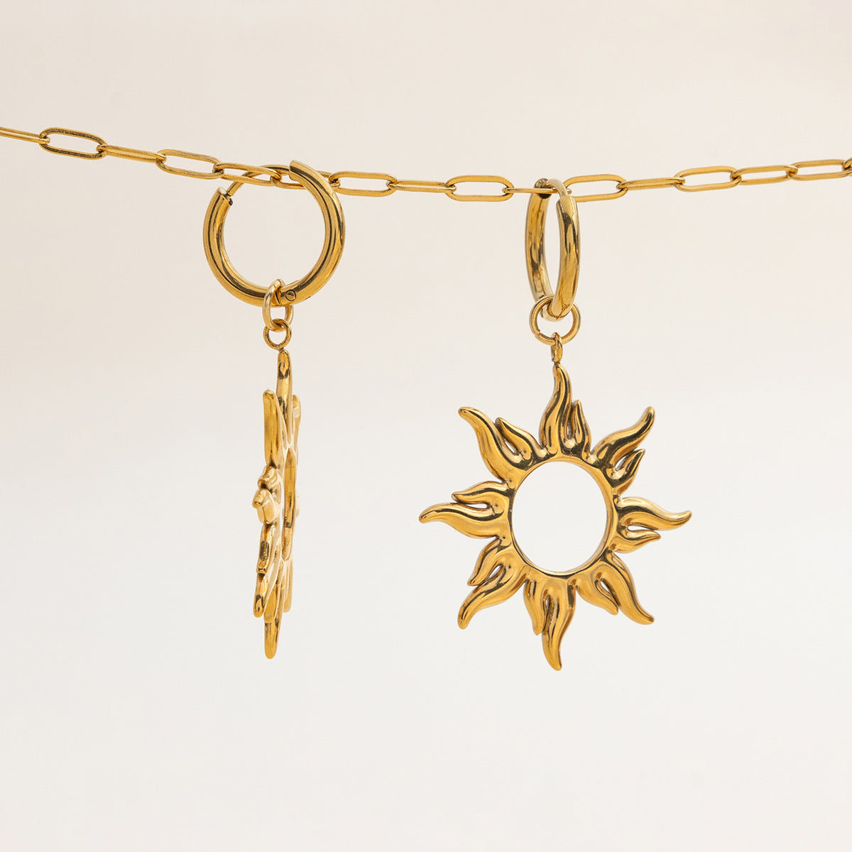 Damen Ohrhänger mit sonnenschein-inspiriertem Design aus hypoallergenem und rostfreiem Edelstahl Shop Nory