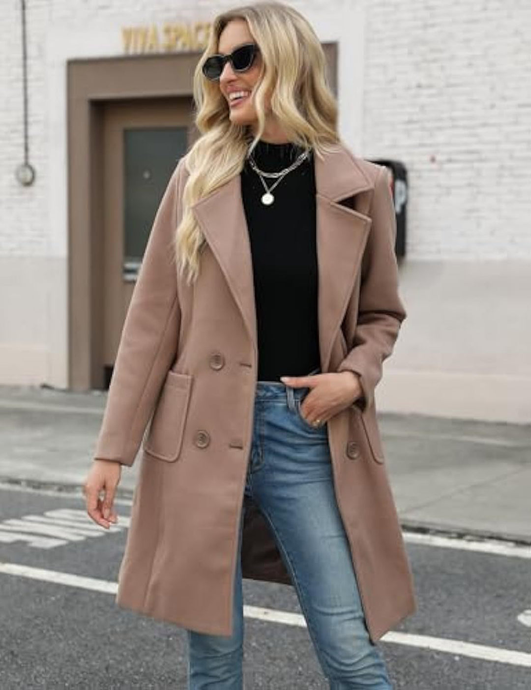 Damen Klassischer Zweireihiger Wollmix-Mantel mit taillierter Silhouette und großen Pattentaschen Shop Nory