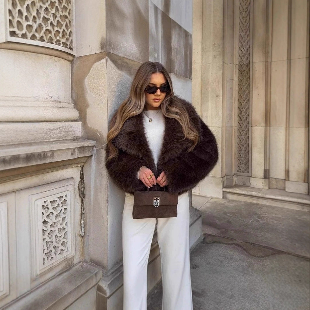 Damen Kurzer Boxy Kunstpelz‑Blouson mit voluminösem Schalkragen Shop Nory