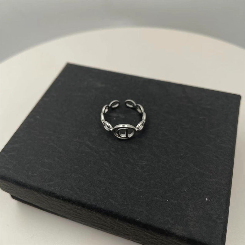Damen modischer Ring mit stilvollem Ketten-Design Shop Nory