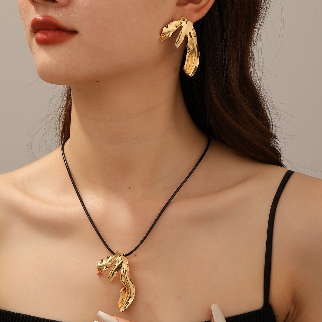 Damen Schmuckset mit elegantem, skulpturalem Design Shop Nory