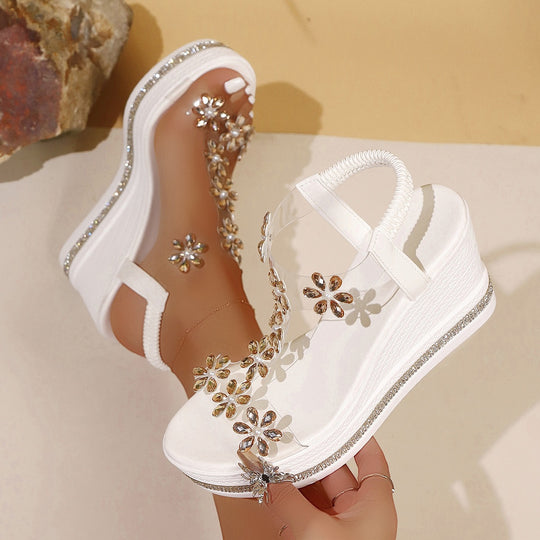 Damen Plateau-Sandalen mit transparentem PVC-Riemen und Blumenapplikation Shop Nory