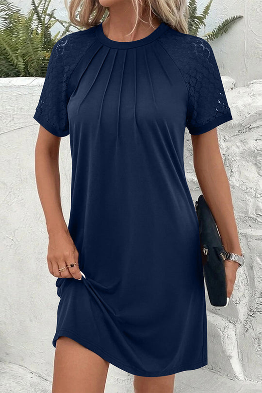 Damen Kurzärmeliges Freizeitkleid mit Faltenoberteil und Spitzeneinsätzen Shop Nory