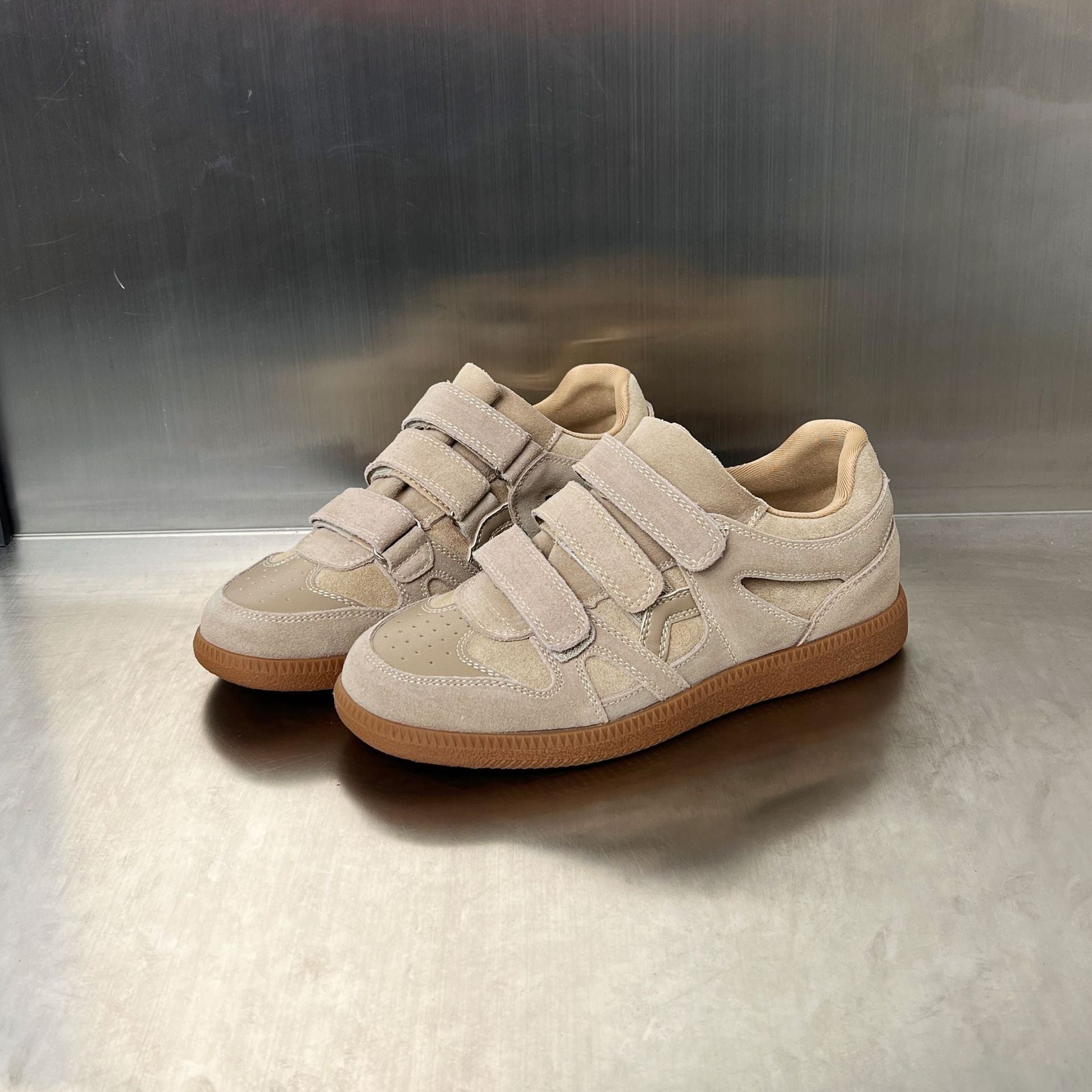 Damen Sneakers mit doppeltem Klettverschluss und weicher Schaumstoffdämpfung