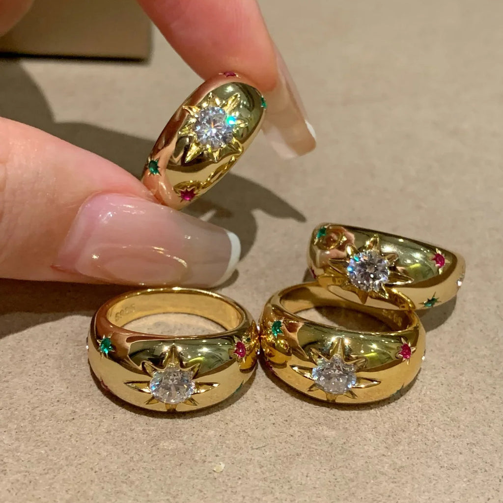 Damenring mit funkelndem Sternendesign und buntem Zirkonia-Besatz Shop Nory