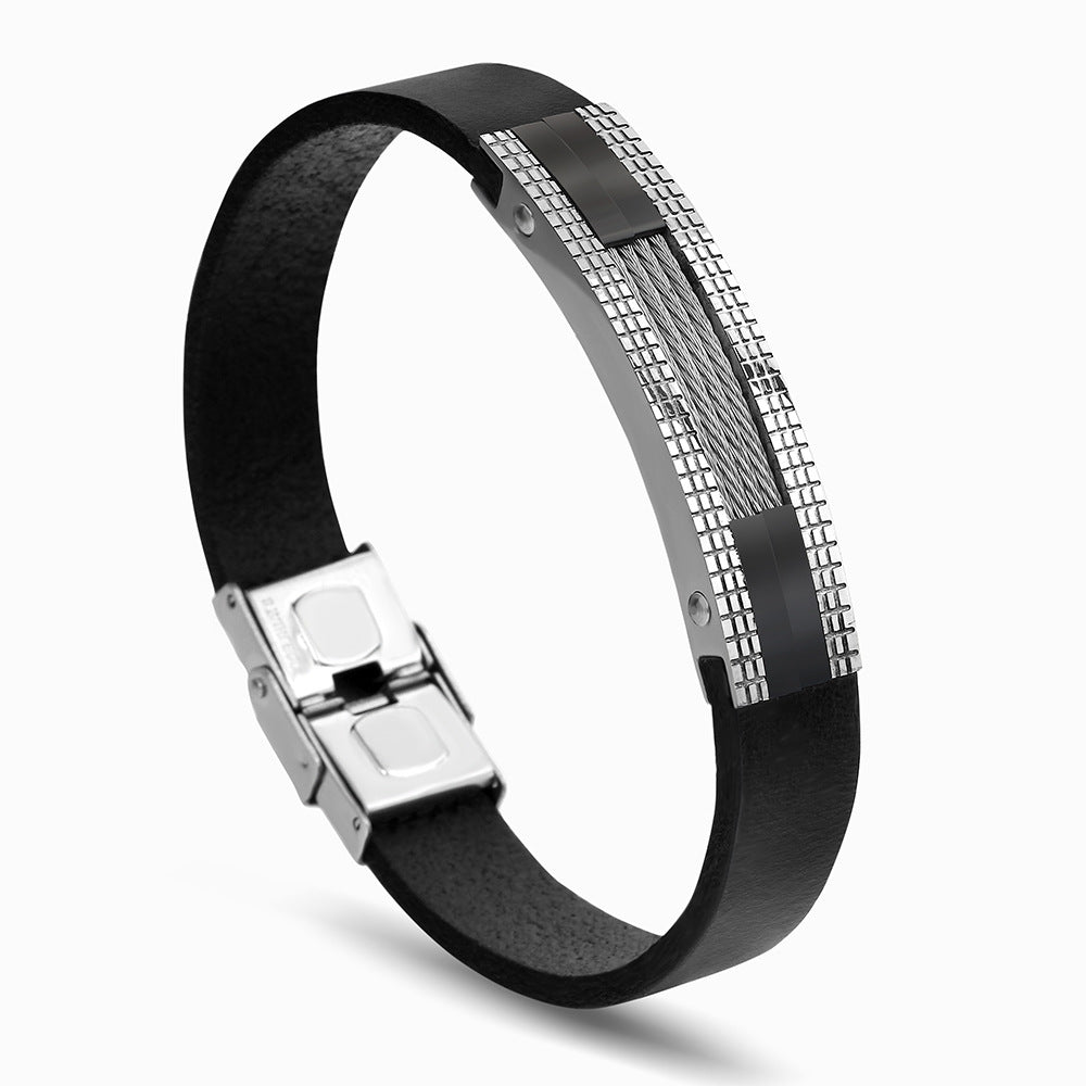 Herren Lederarmband mit modernem, strukturiertem Edelstahlbesatz Shop Nory
