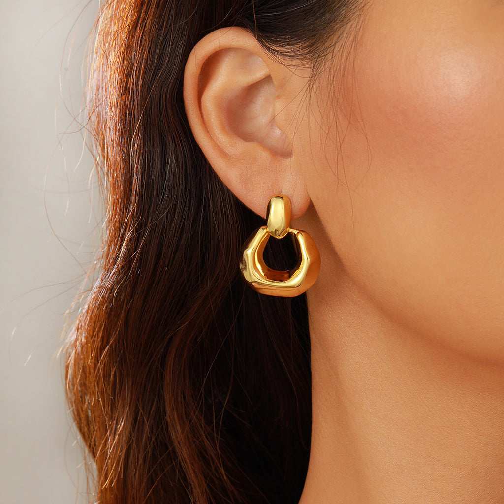 Damen Ohrstecker Set mit modernen und extravaganten Designs Shop Nory