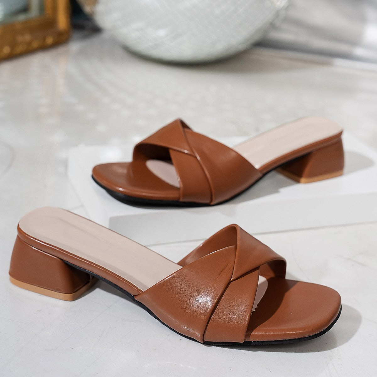 Damen Komfortable Mules mit elegantem Blockabsatz und modischem Riemendesign