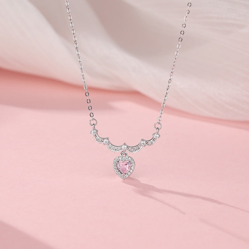 Damen Halskette mit herzförmigem Anhänger und funkelnden Zirkoniasteinchen Shop Nory
