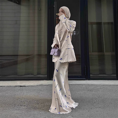 Damen Zweiteiliger Satin-Anzug mit geblümtem Maxirock und oversized Blazer Shop Nory