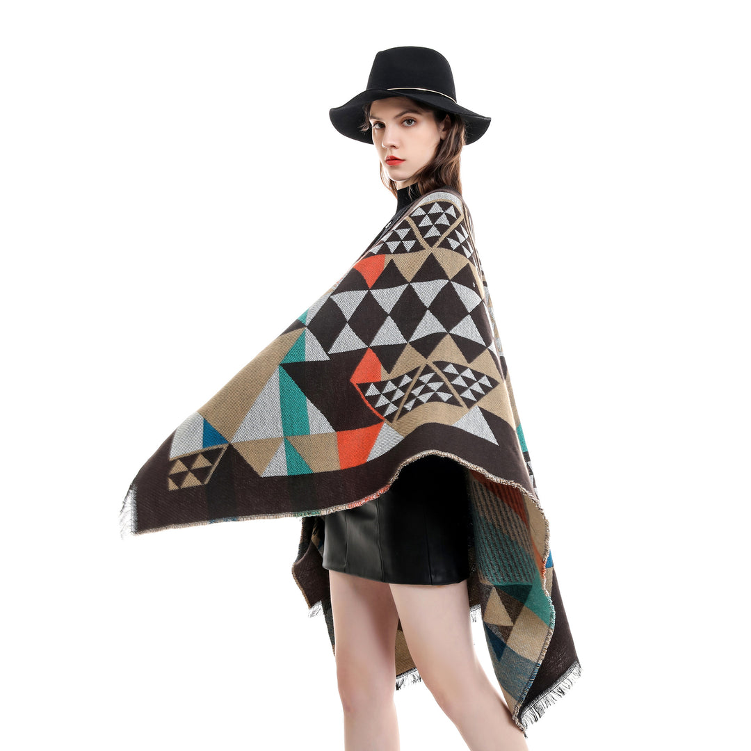 Damen Oversize-Ruana im Jacquard-Wickelstil mit dreieckigem Muster und Fransensaum Shop Nory