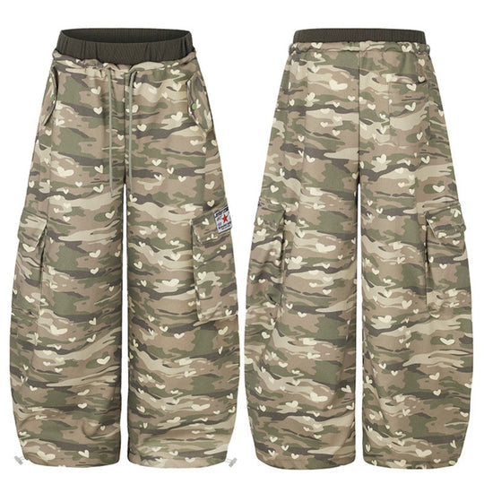 Damen Weite Cargo-Hose mit Herzen-Camouflage, Tunnelzugbund und großzügigen Taschen Shop Nory