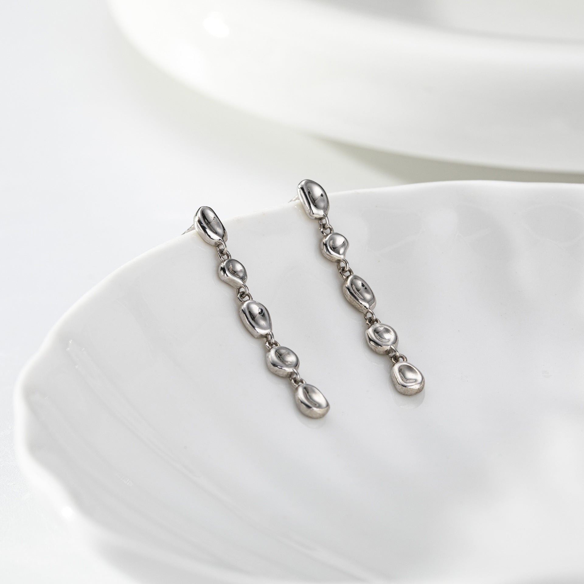 Damen Ohrhänger im modernen Tropfen-Design aus 925 Sterlingsilber Shop Nory