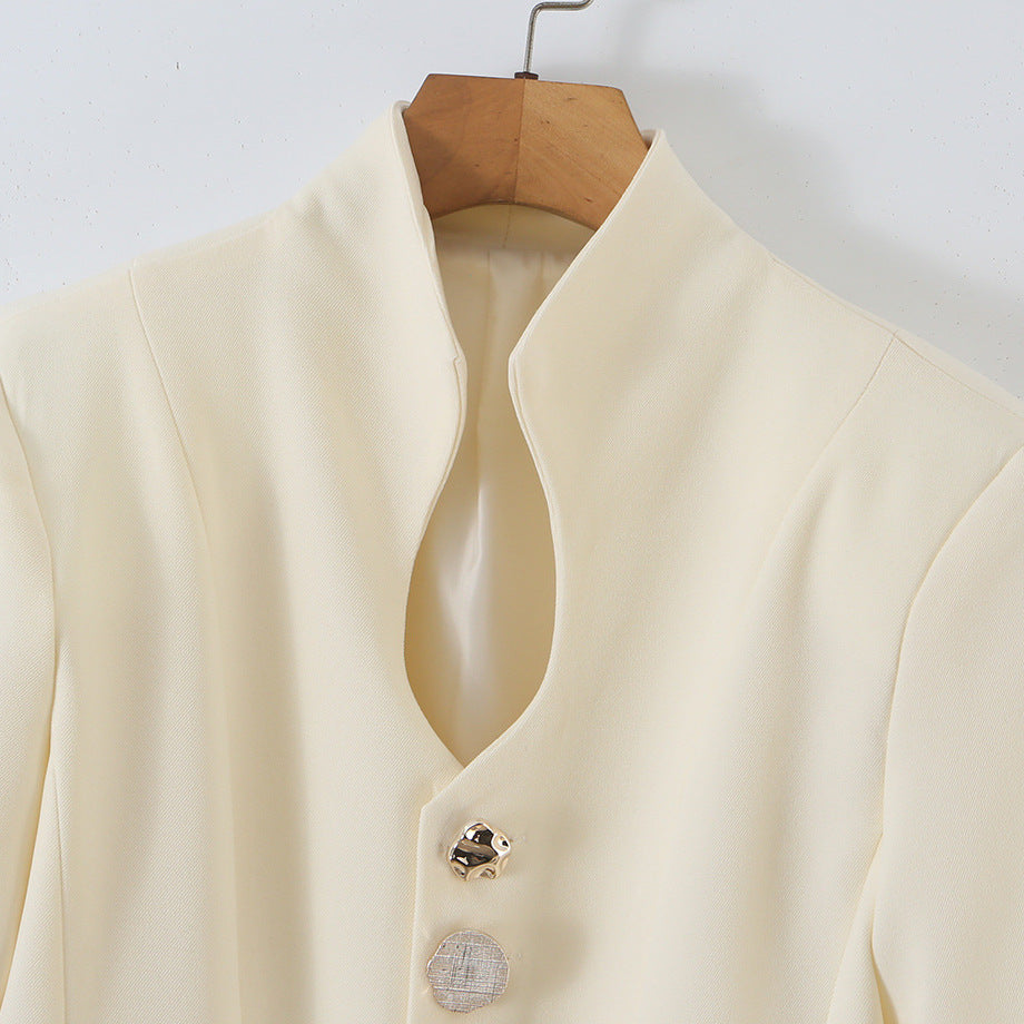 Damen Taillierter Peplum-Blazer mit Stehkragen und Zierknopfleiste Shop Nory