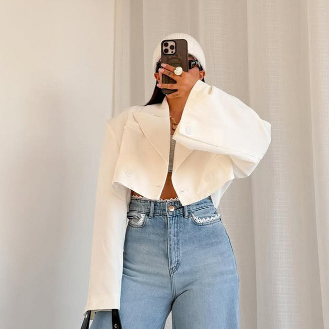 Damen Cropped-Boxy Kurzblazer mit kastiger Silhouette und überlangen Ärmeln Shop Nory