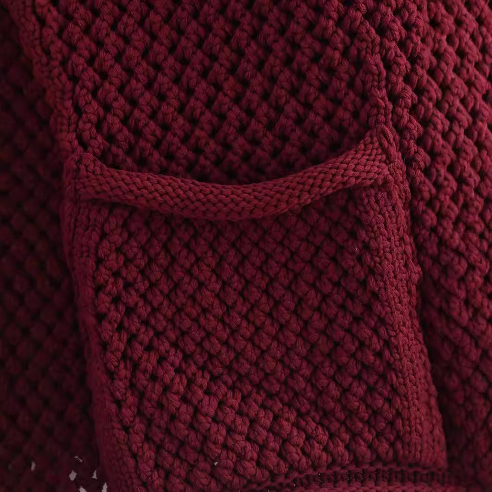 Damen Kurzgeschnittene strukturierte Strickjacke mit goldfarbenen Zierknöpfen und aufgesetzten Taschen Shop Nory