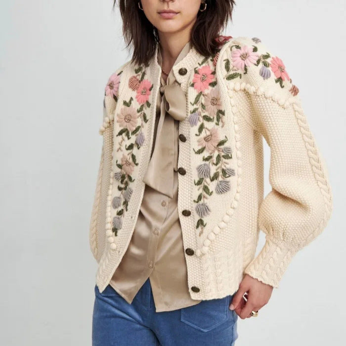 Damen Eleganter Strickpullover mit floralen Stickereien