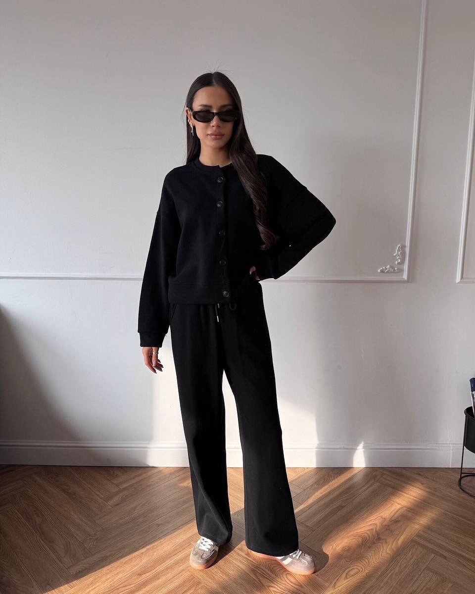 Damen Zweiteiliges Loungewear-Set aus Sweat mit geknöpfter Cropped-Jacke und weiter Kordelzughose Shop Nory