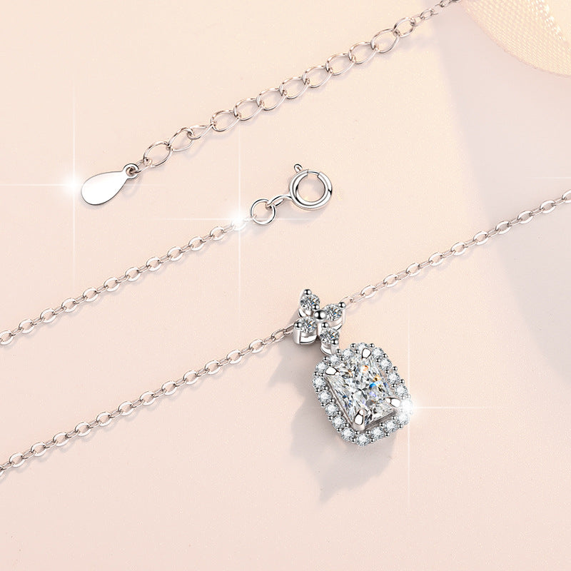 Damen elegante und funkelnde Schmuck-Halskette mit Kristallanhänger Shop Nory