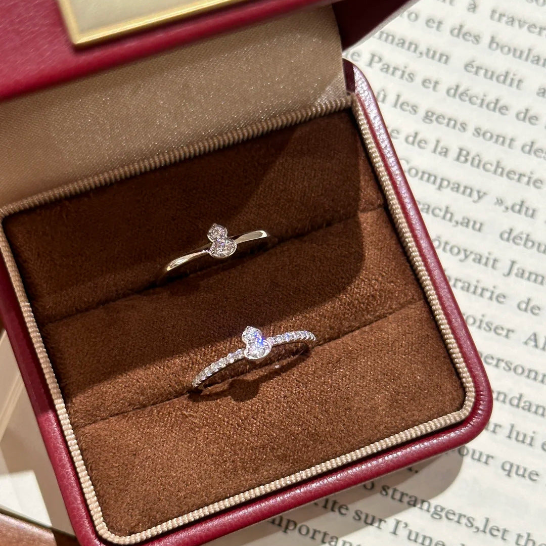 Damen zierlicher Ring mit funkelndem Herzdesign und kristallklaren Zirkonia Shop Nory