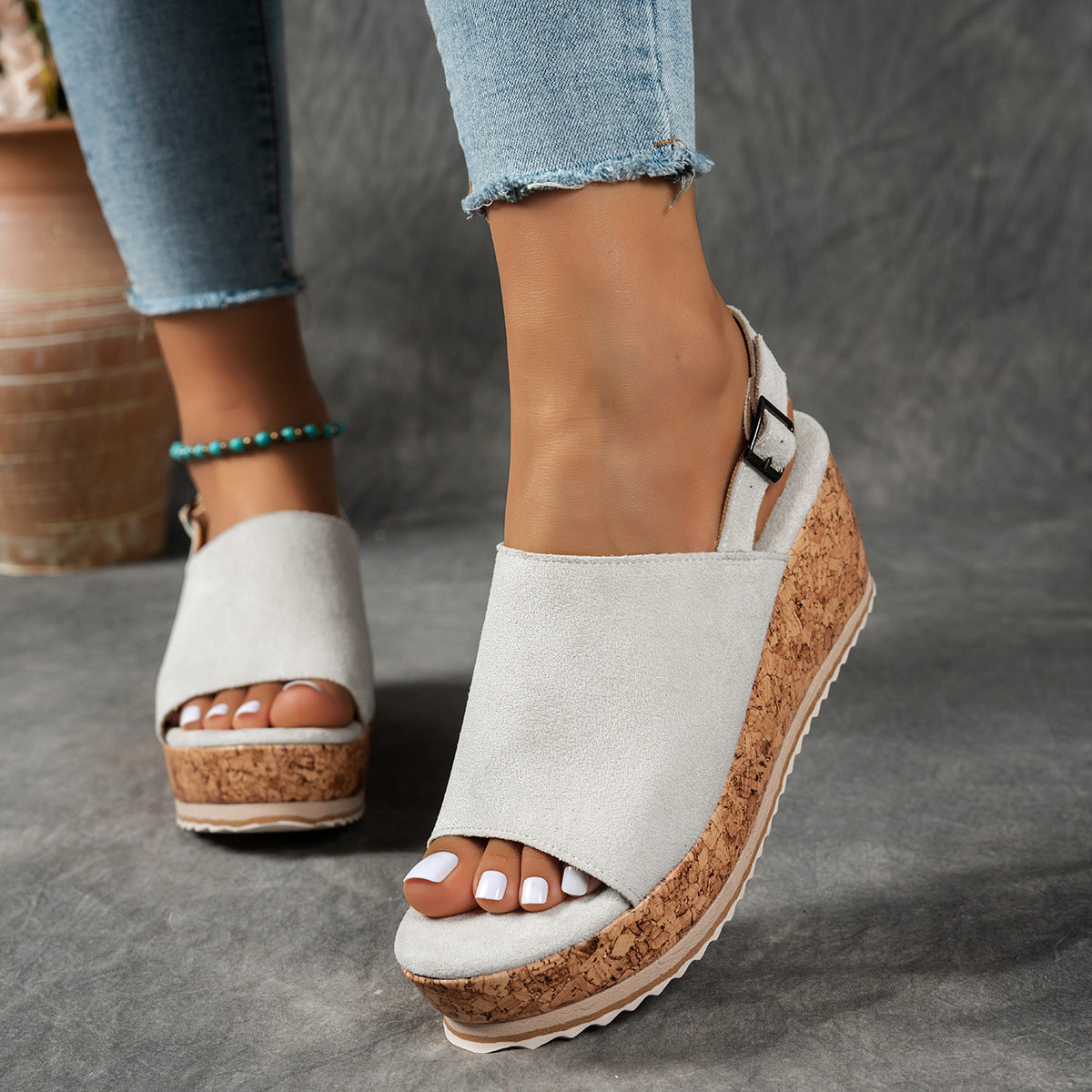 Damen Keilabsatz-Sandalen mit verstellbarem Riemen und komfortablem Fußbett Shopnory