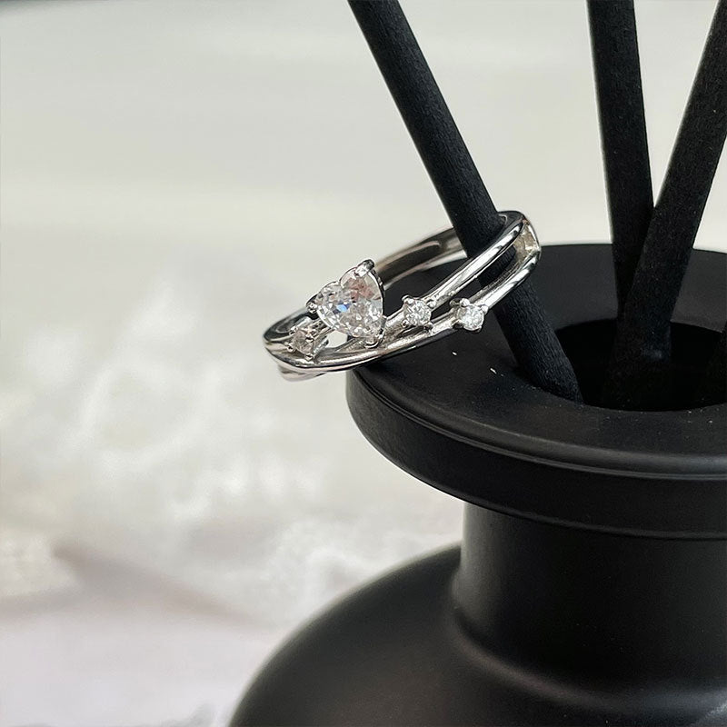 Damen Eleganter Ring mit einzigartigem Design und funkelnden Kristallen Shop Nory