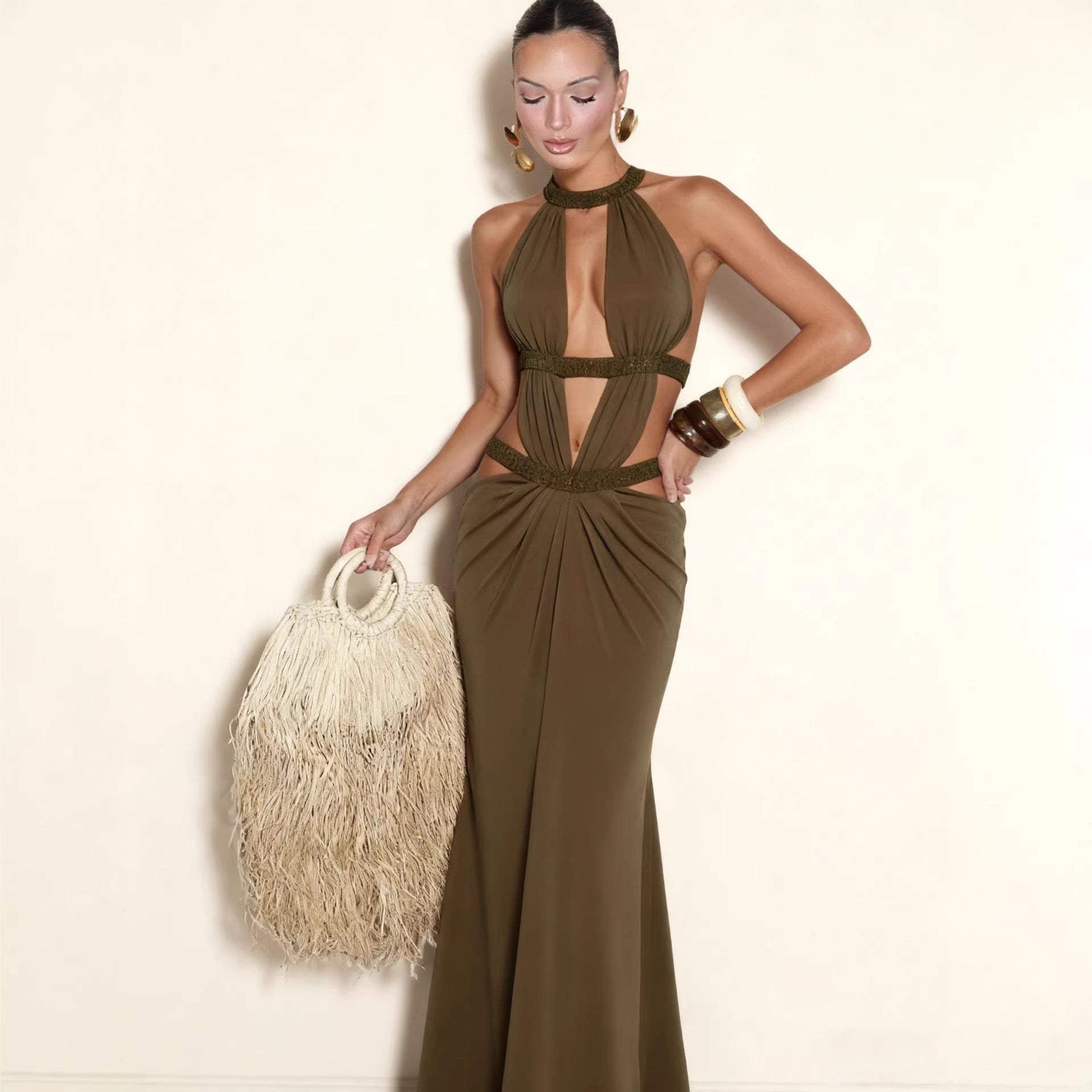 Damen Elegantes Abendkleid mit aufregendem Cut-Out-Design und funkelnden Akzenten