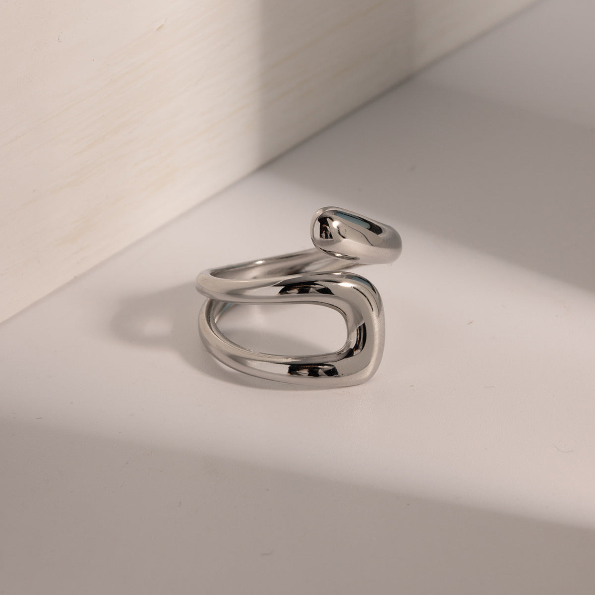 Damen Offener Ring mit modernem, geschwungenem Design Shop Nory
