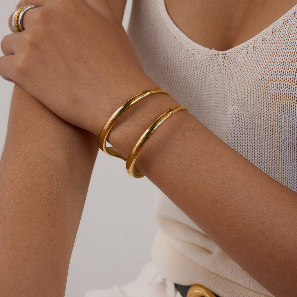 Damen Offener Armreif aus hypoallergenem Edelstahl mit elegantem Design Shop Nory