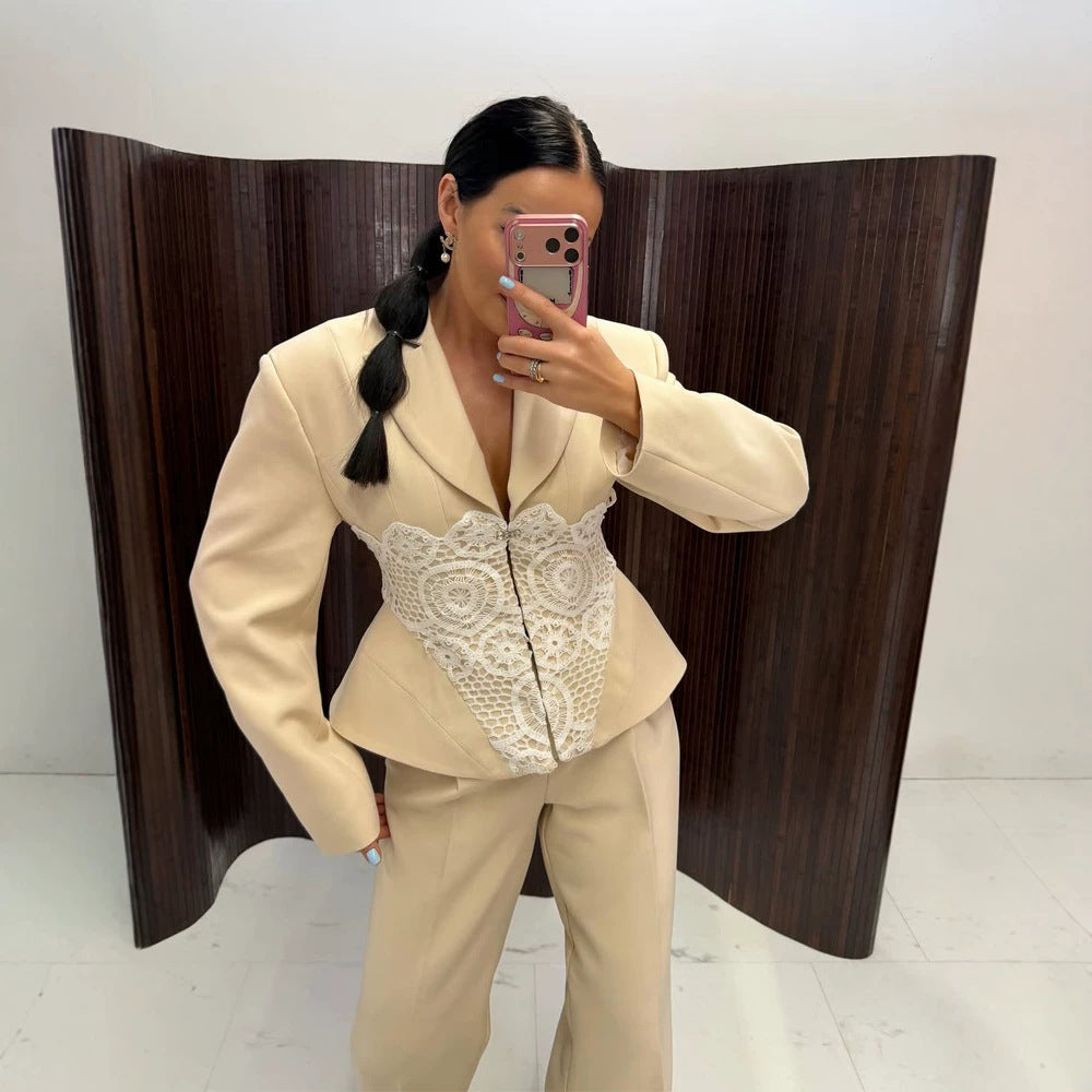 Damen Zweiteiliges Anzugset mit tailliertem Blazer, Spitzen‑Corsage und weiter Palazzohose Shop Nory