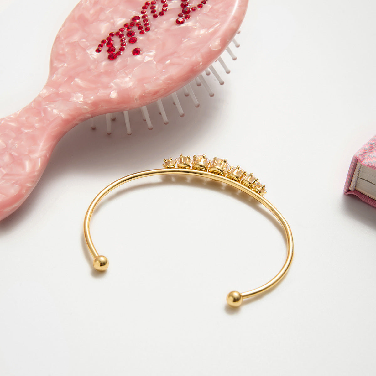 Damen Armband mit funkelnden Kristallen aus rostfreiem Edelstahl Shop Nory